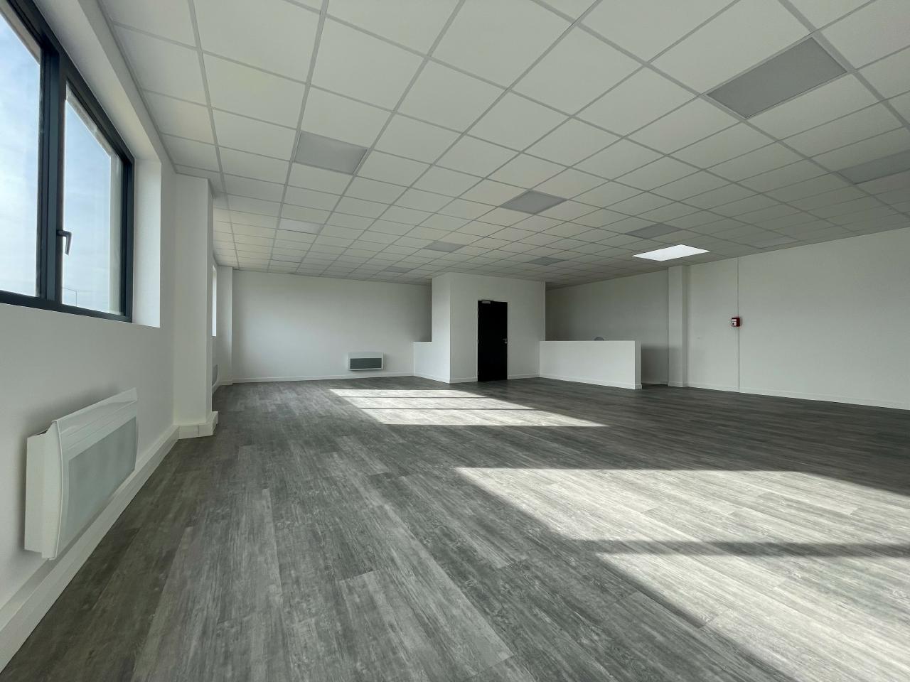 Local d'activité Flins-sur-Seine 381m² Vente local d'activité Flins-sur-Seine Yvelines OVACT2422183 2